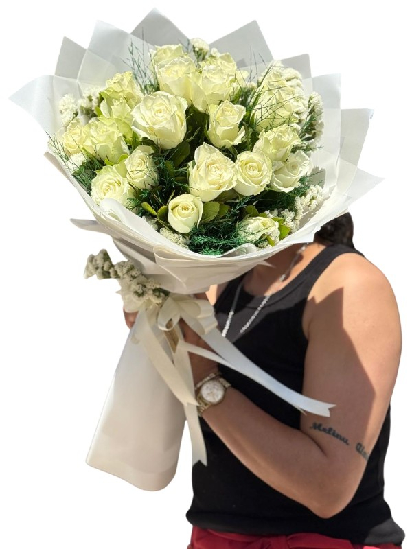 21 Beyaz Gül ile Saf Bir Mesaj