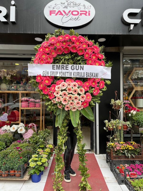 Pembe ve Beyaz Gerbera Cenaze Çelengi