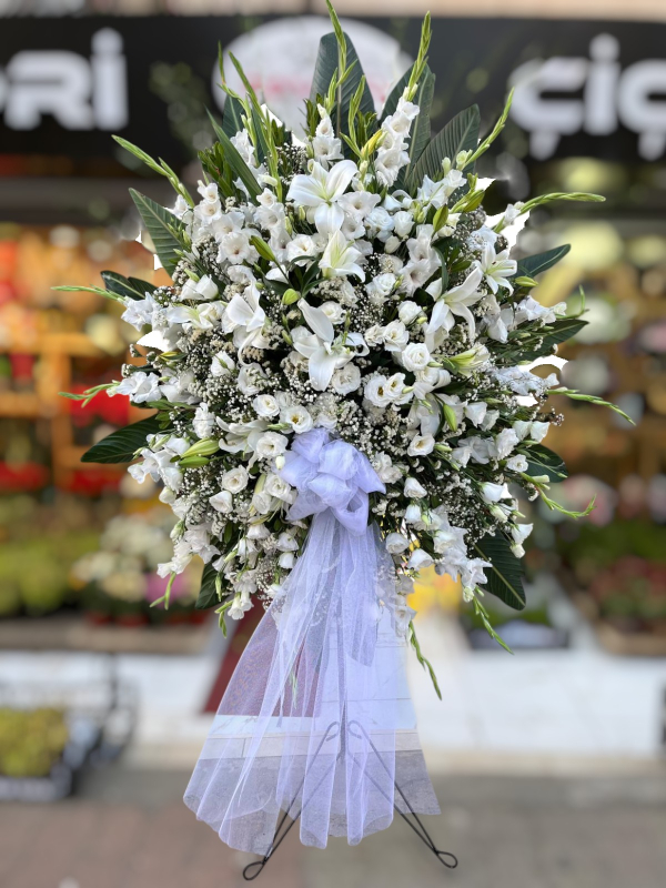 Gösterişli Beyaz Ferforje Çelenk