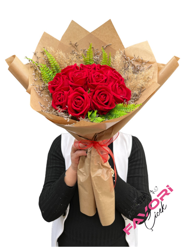 Kırmızı Yapay Gül Buketi