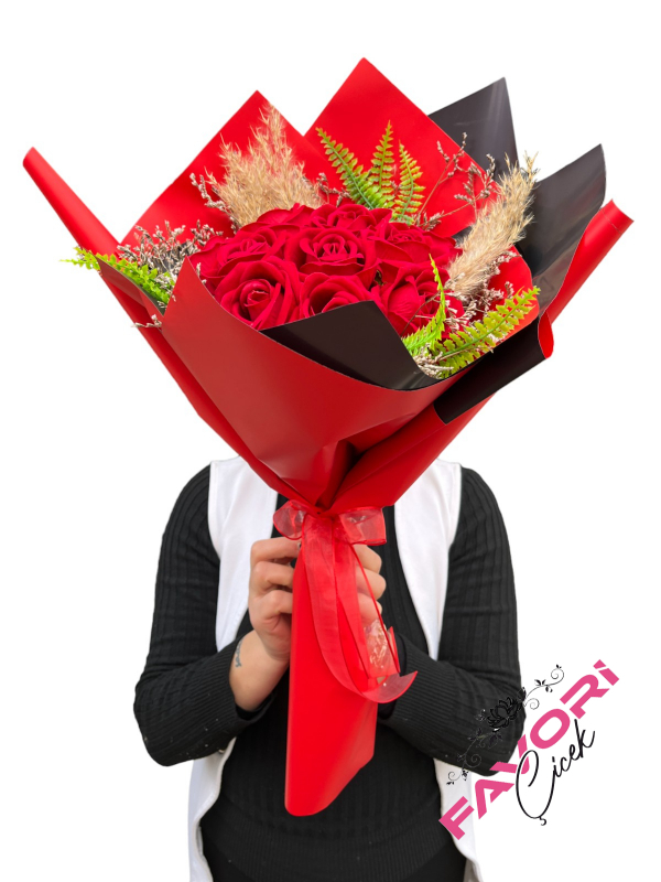 Kırmızı Yapay Gül Demeti