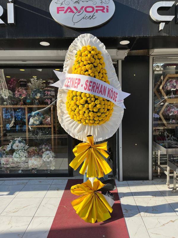 Sarı Krizantemli Açılış Çiçeği