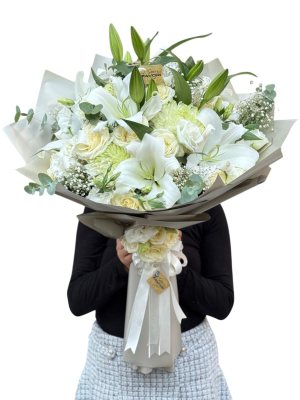 Beyaz Lilyum ve Krem Güllerle Zarif Premium Buket