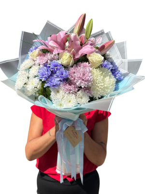 Lilyum & Mavi Krizantem Buketi