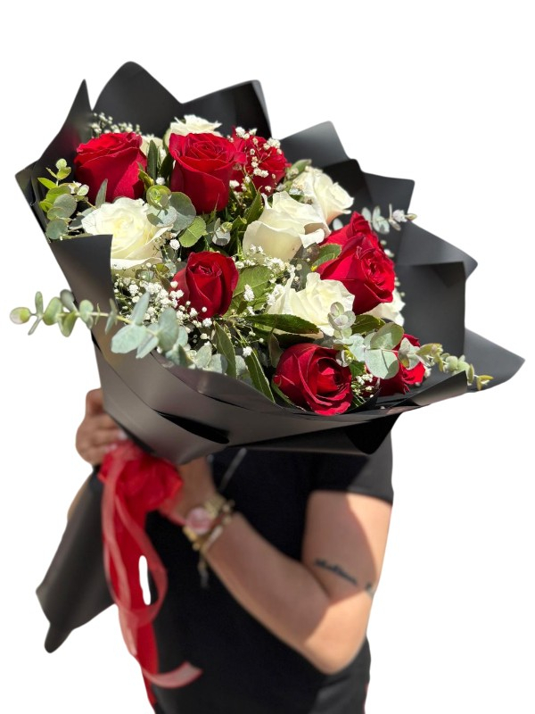 Zarif Kırmızı Beyaz Gül Buketi
